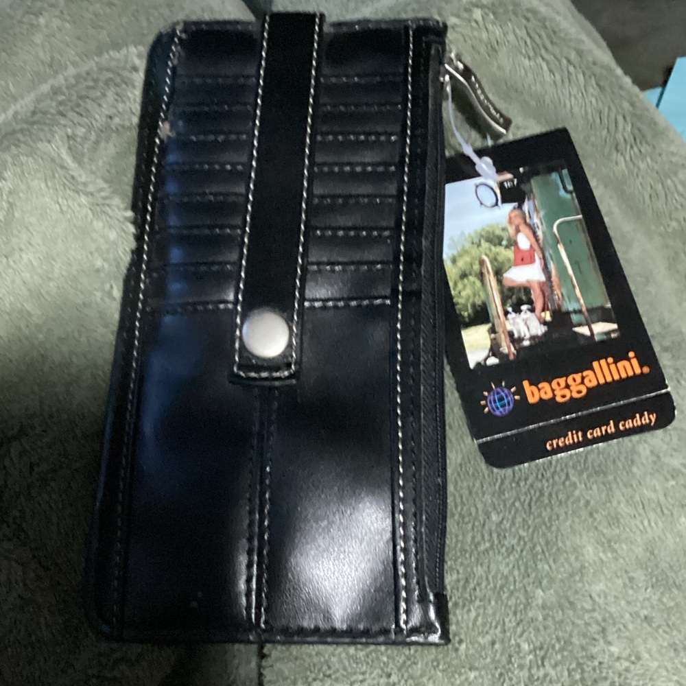 Baggallini Black Organizer Wallet